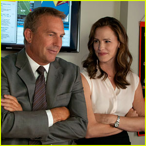 jennifer-garner-kevin-costner-draft-day-trailer-stills